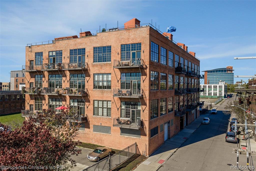 2003 Brooklyn Street - Photo 2