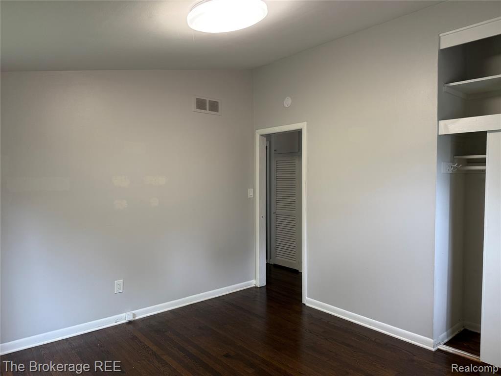 9248 Idaho Street, Livonia, MI 48150 — Photo 35