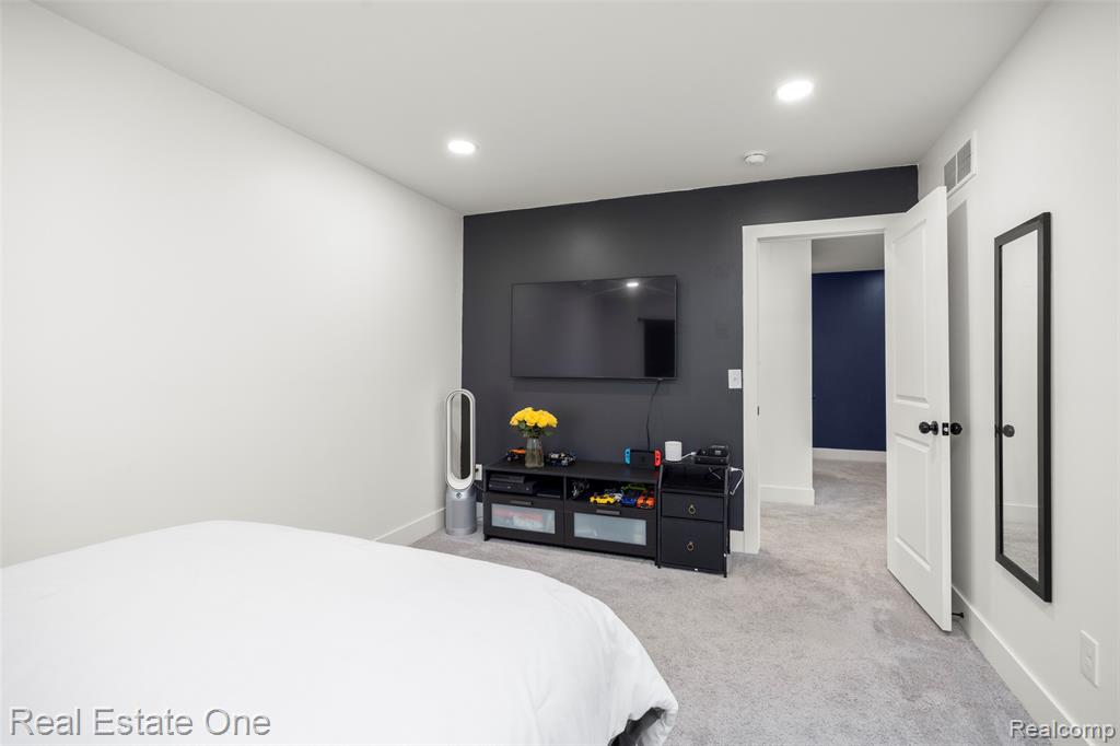 1705 E Meyers Avenue, Hazel Park, MI 48030 — Photo 20