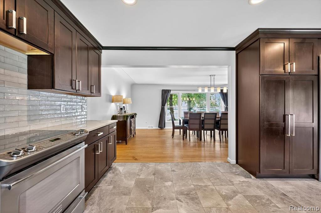 928 Hampstead Lane, Rochester Hills, MI 48309 — Photo 11