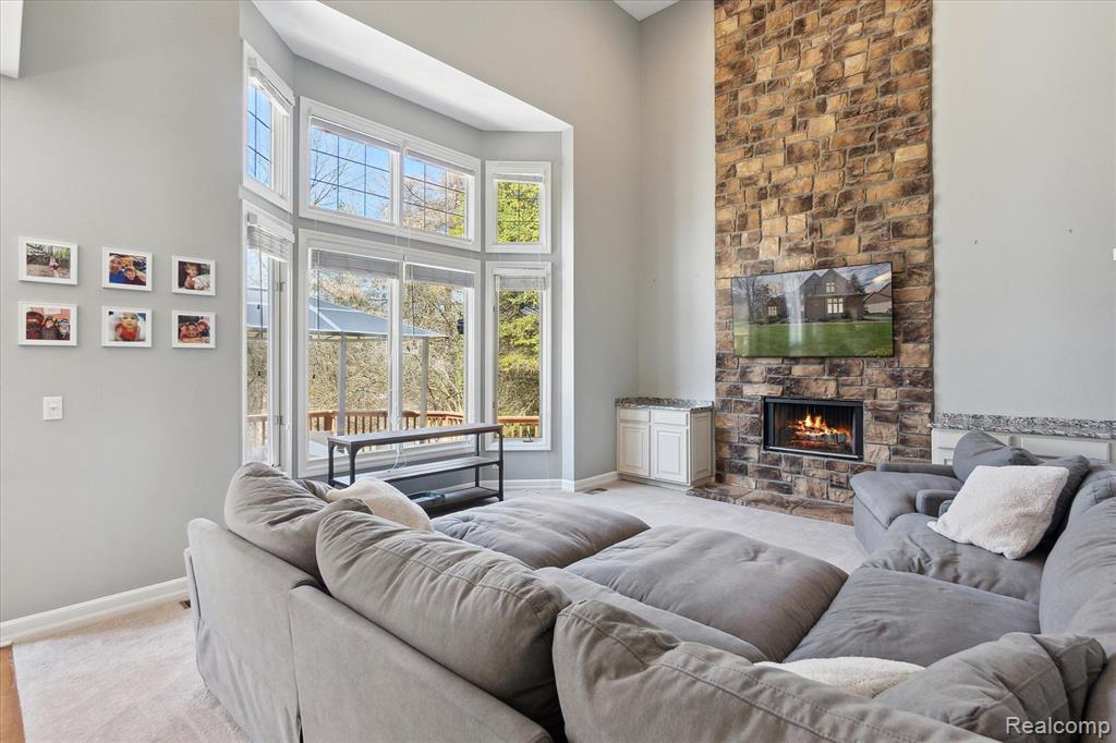 6808 OAKHURST RIDGE Road, Clarkston, MI 48348 — Photo 7