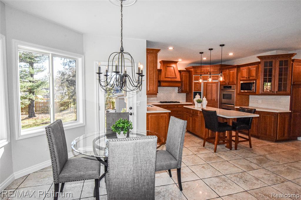 4215 Rolling Pines Court, Commerce Twp, MI 48382 — Photo 18