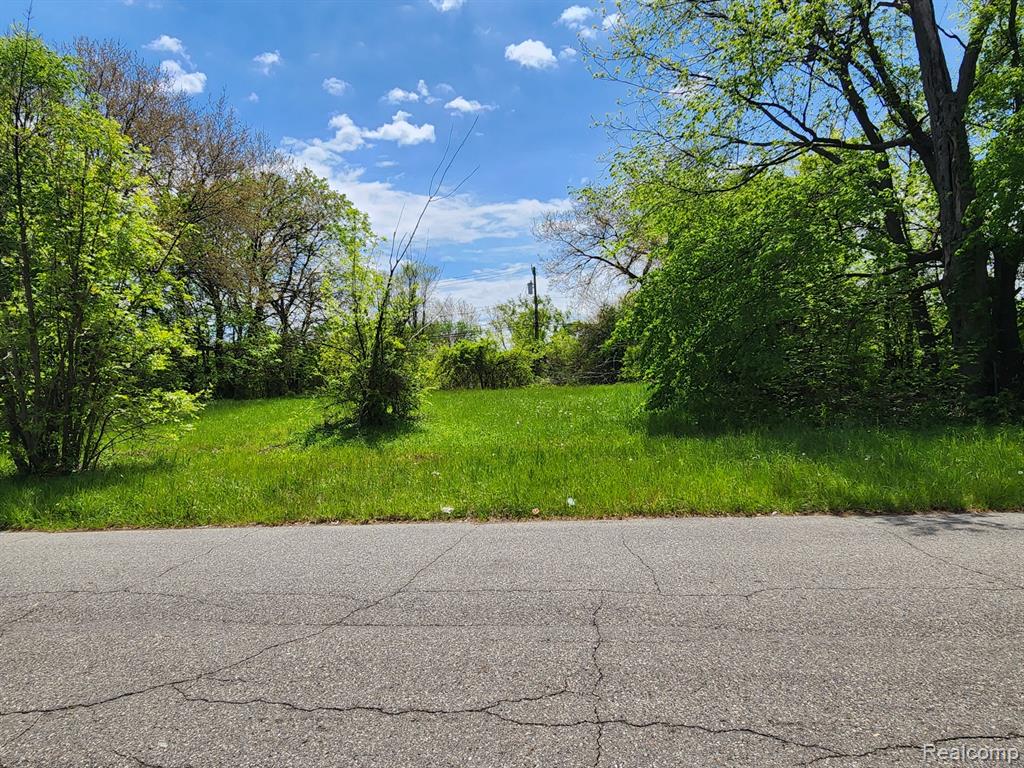 552 Westminster Street, Detroit, MI 48202 — front exterior
