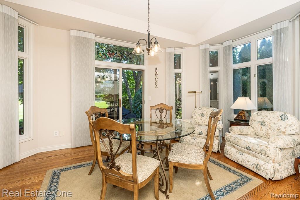 6615 Chatham Circle, Rochester Hills, MI 48306 — Photo 21
