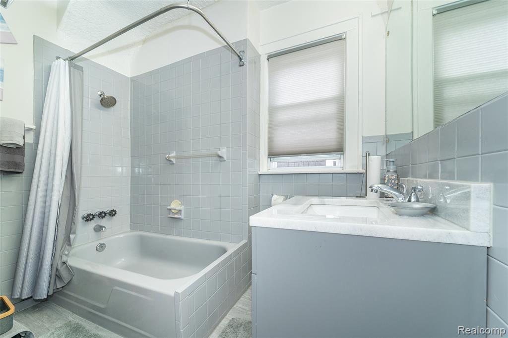 5052 Seebaldt Street, Detroit, MI 48204 — Photo 13