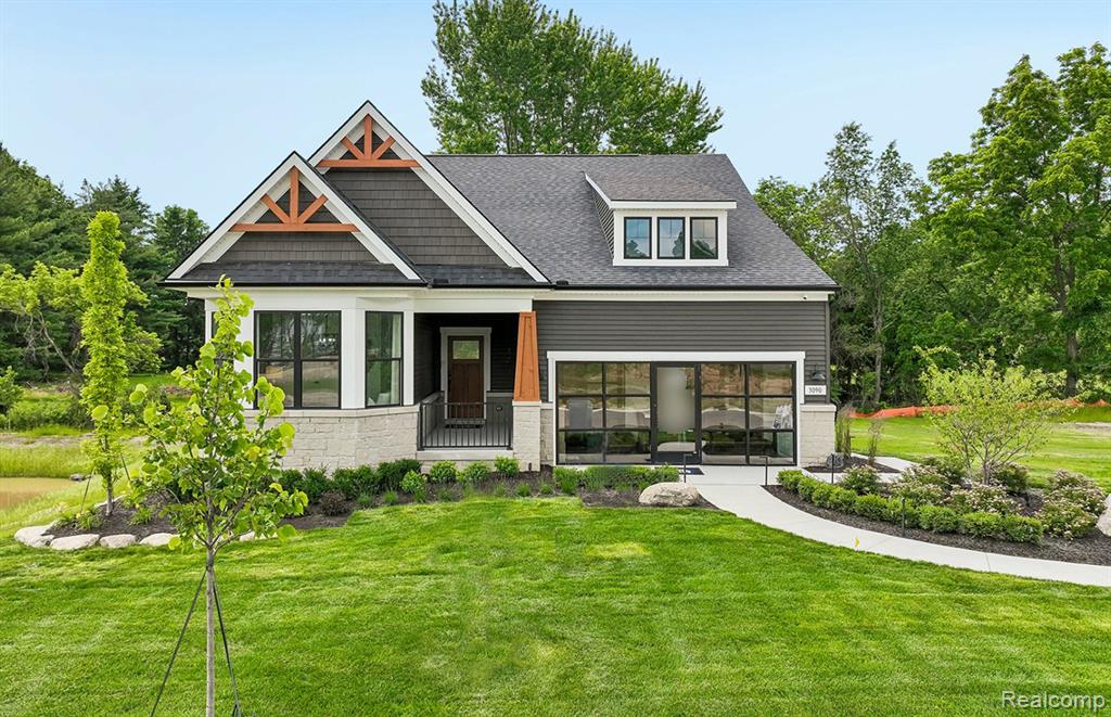 3065 Wyvern, Lake Orion, MI