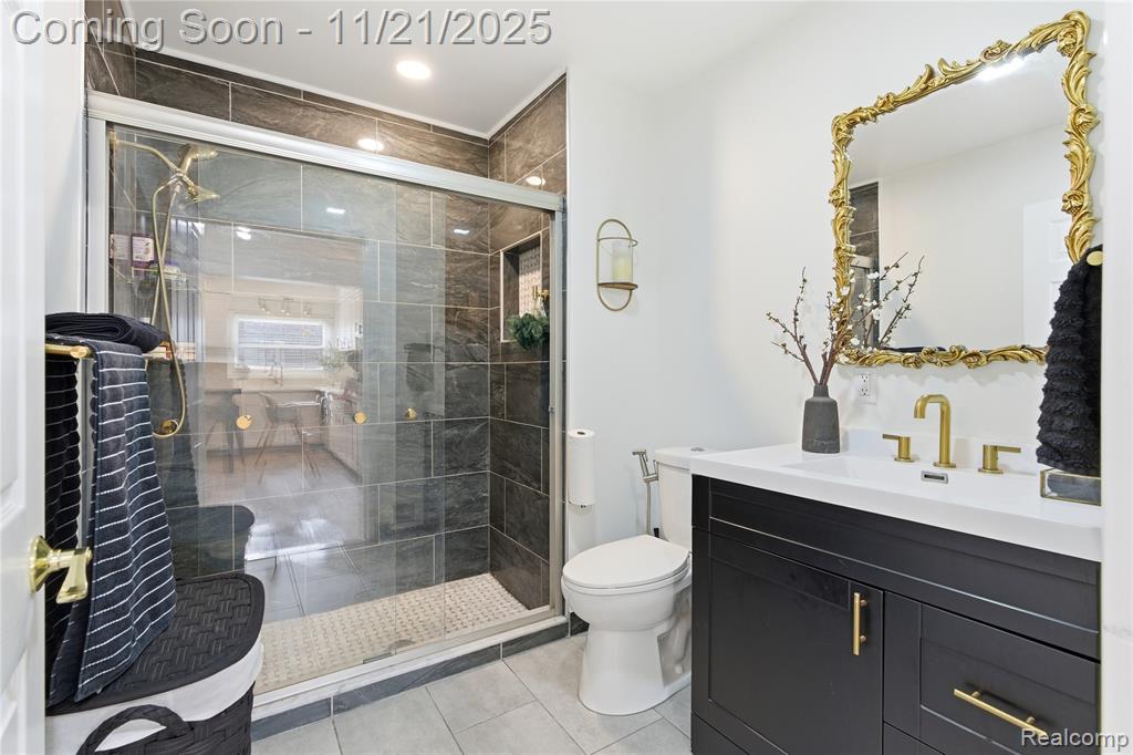 6528 Sterling Court, Garden City, MI — Photo 15
