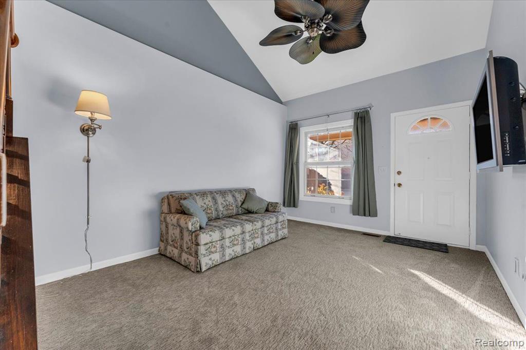 54 MAPLEGROVE Drive, 2, Clawson, MI — Photo 4