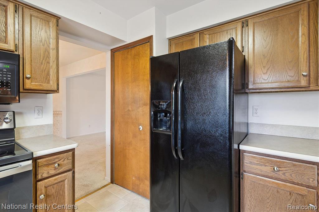 41250 Appleby Court, Northville, MI 48168 — Photo 16