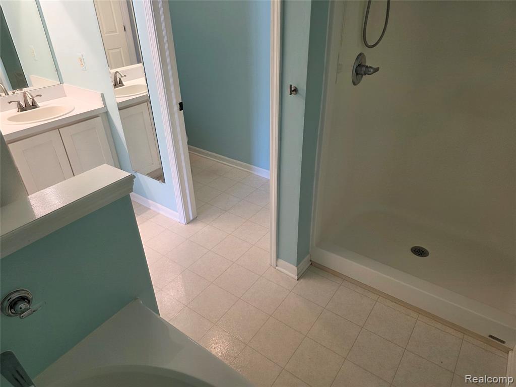 8130 Autumn Woods Trail, Ypsilanti, MI 48198 — Photo 16