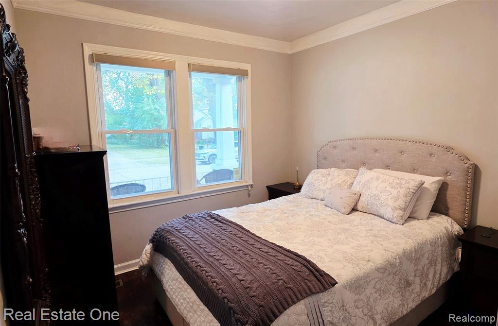 611 E Bernhard Avenue, Hazel Park, MI 48030 — Photo 10