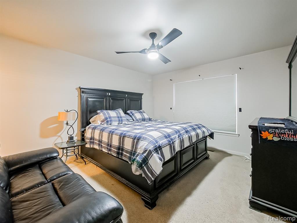 23461 Williamsburg Circle, Woodhaven, MI 48183 — Photo 9