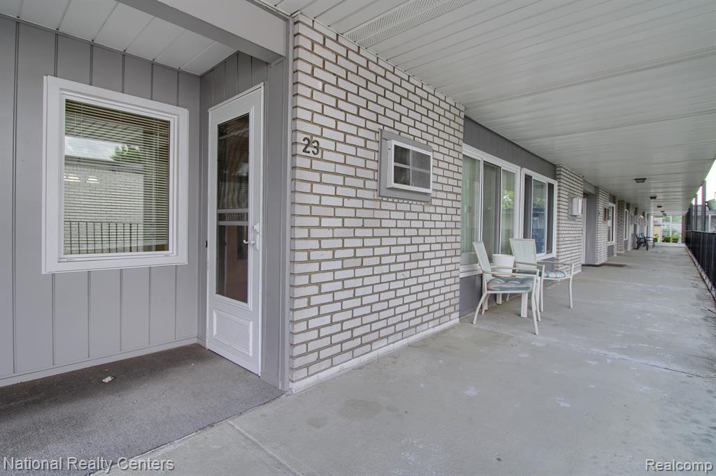 3421 HILLSIDE Drive, 23, Royal Oak, MI 48073 — Photo 4