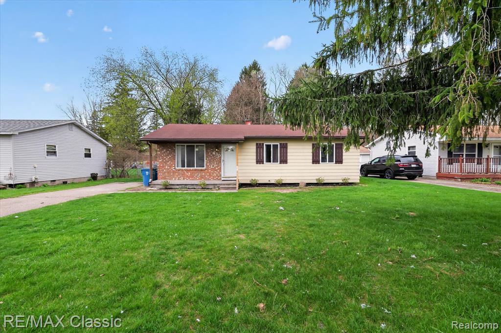 430 Sherwood Court, Holly, MI 48442 — Photo 3