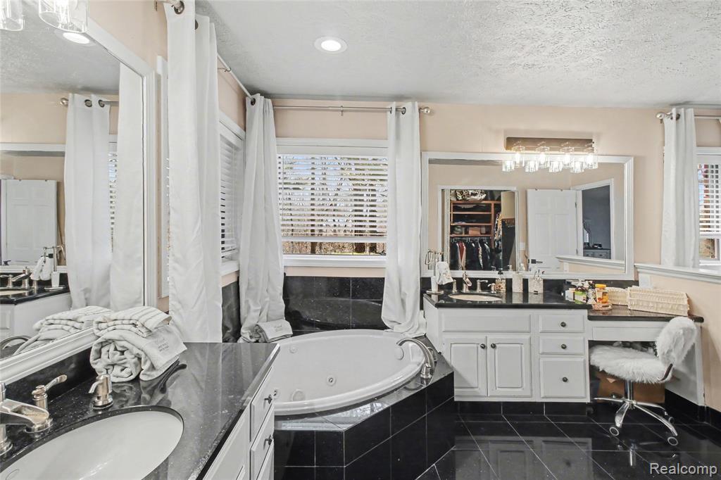 100 N Latson Road, Howell, MI 48843 — Photo 25