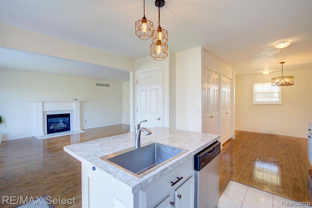 8056 LARK Lane, Grand Blanc, MI 48439 — Photo 15