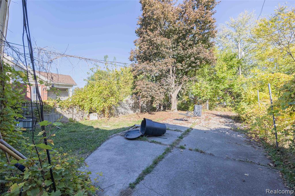 9966 Ward Street, Detroit, MI 48227 — Photo 13