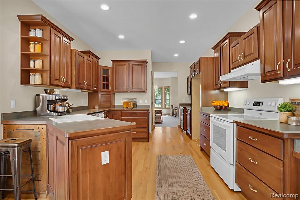 9065 Moonlight Bay, Pinckney, MI 48169 — Photo 10
