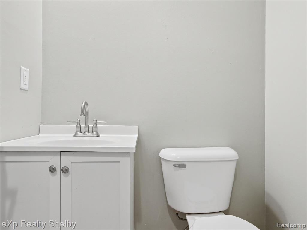 41670 Amberly Drive, Clinton Twp, MI 48038 — Photo 25