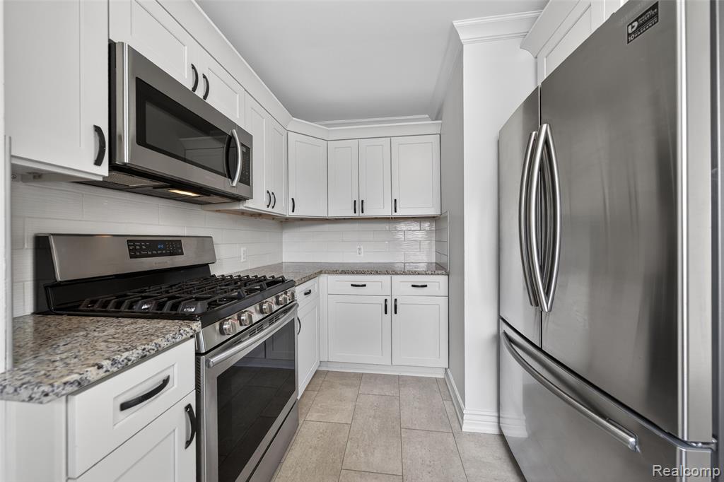 1283 West Boulevard, Berkley, MI 48072 — Photo 8