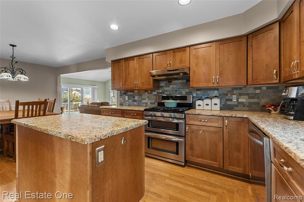 5092 Julian Drive, Troy, MI 48085 — Photo 9