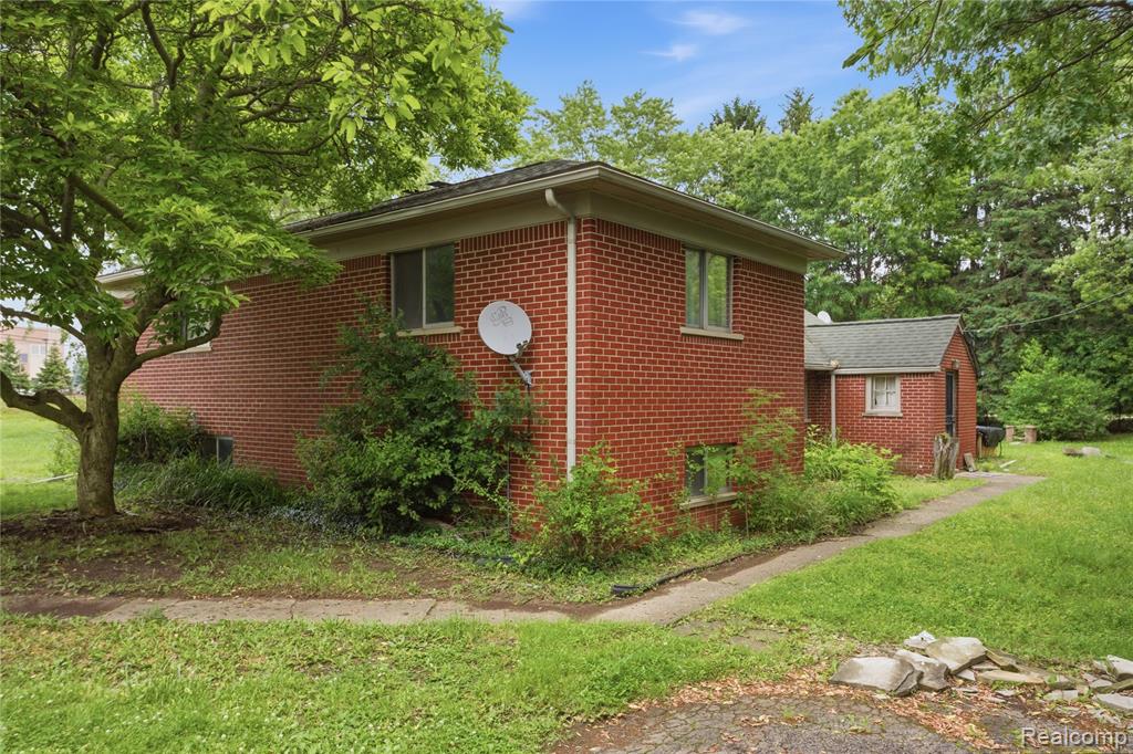 48441 N Territorial Road, Plymouth, MI 48170 — Photo 22