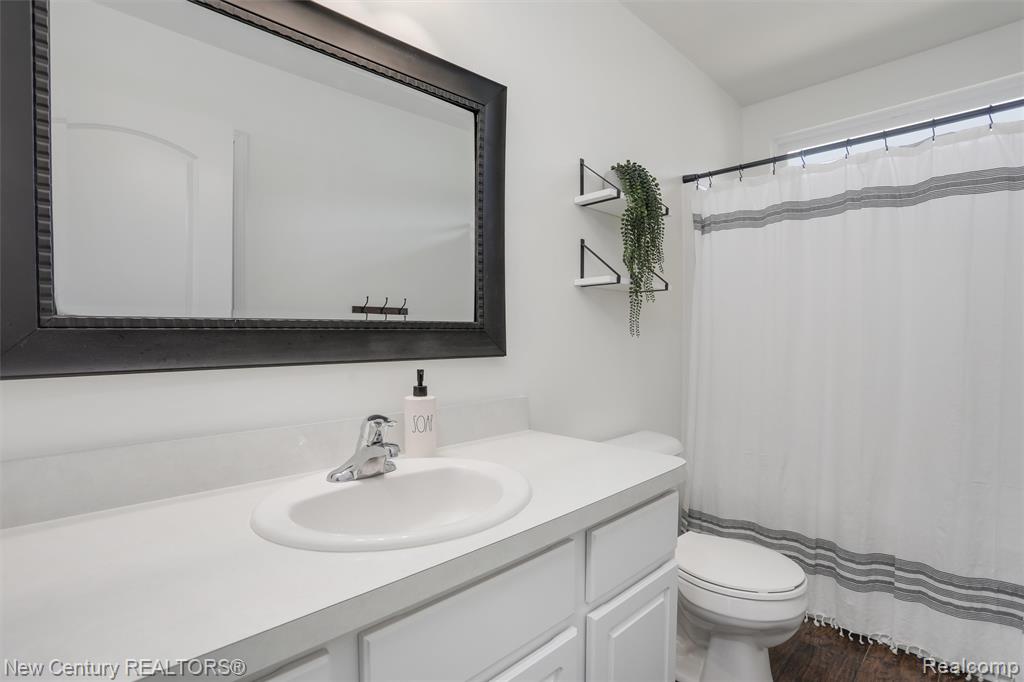 6496 Skylar Lane, Waterford, MI 48327 — Photo 18