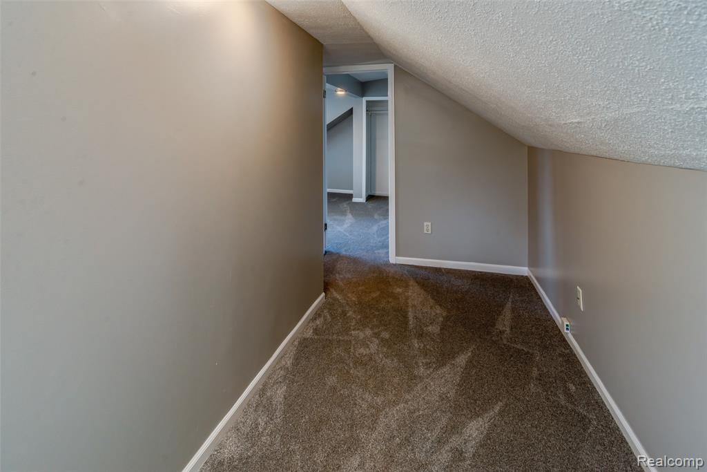 4340 Creedmore Street, Commerce Twp, MI 48382 — Photo 11