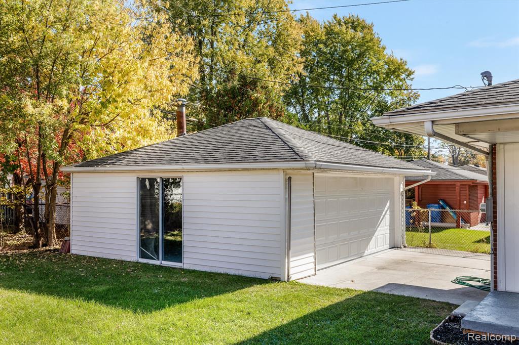 8134 LOCHDALE Street, Dearborn Heights, MI 48127 — Photo 37