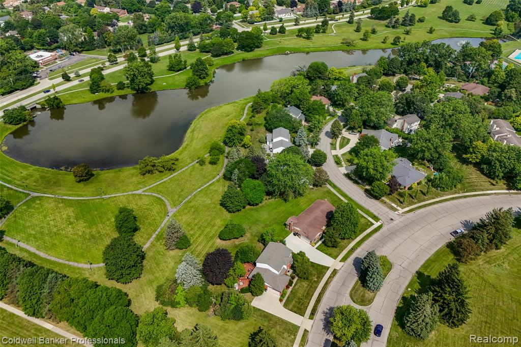5075 Bayside Drive, Troy, MI 48098 — Photo 53