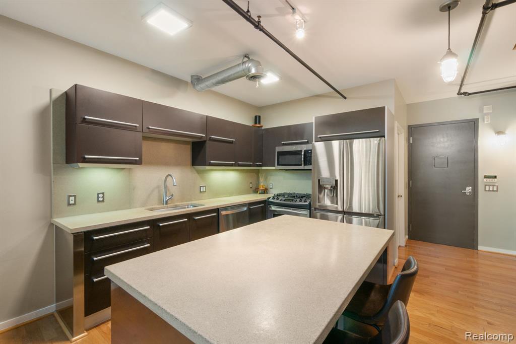 614 S TROY Street, 202, Royal Oak, MI 48067 — Photo 5