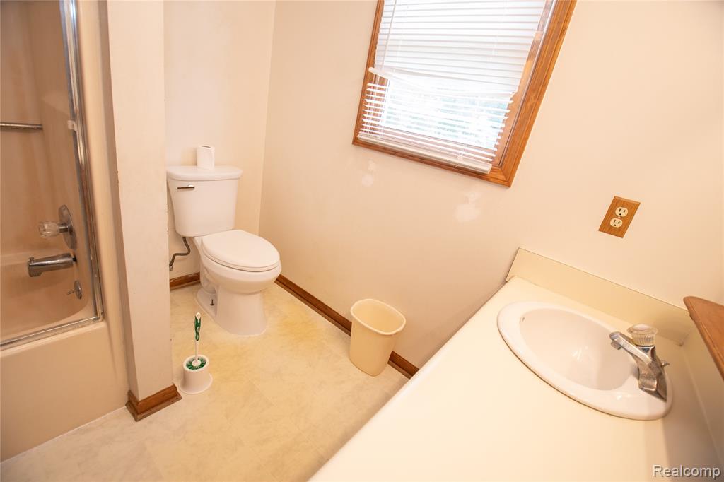 808 Vivian Lane, Oxford, MI 48371 — Photo 8