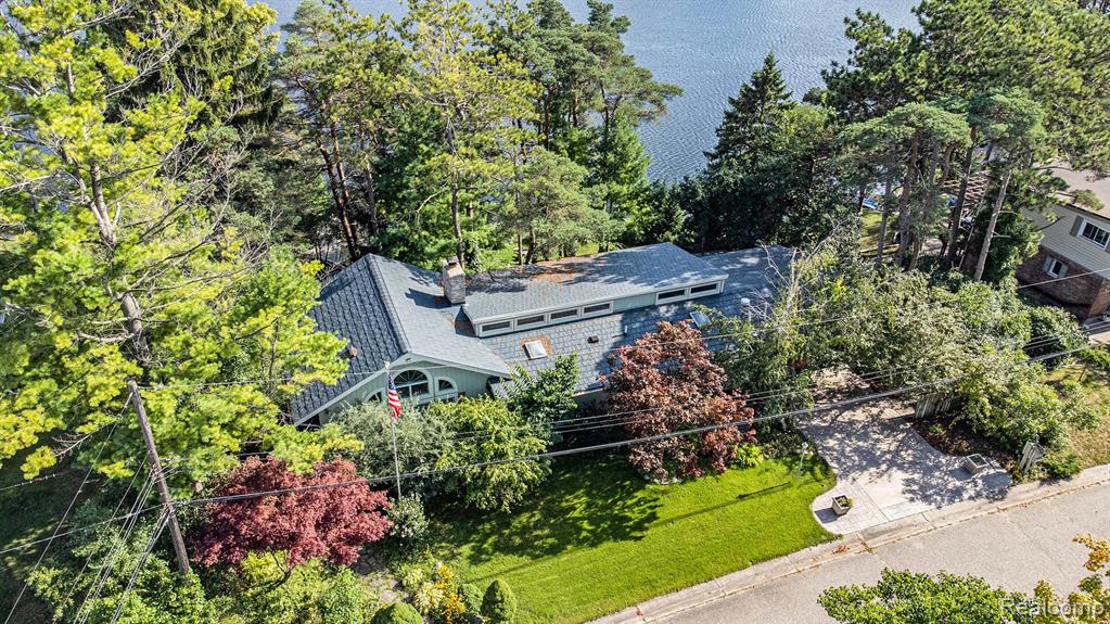 979 Abseguami Trail, Lake Orion, MI 48362 — Photo 38