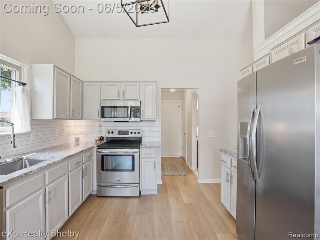 46048 Duke Drive, New Baltimore, MI — Photo 12