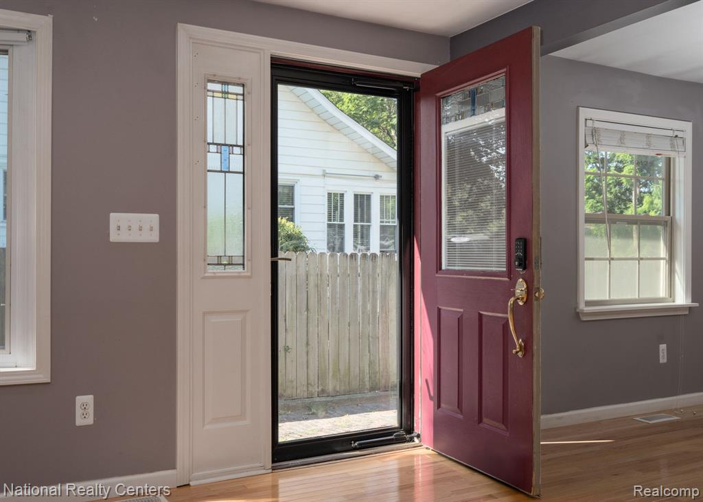 402 N West Street, Royal Oak, MI 48067 — Photo 4