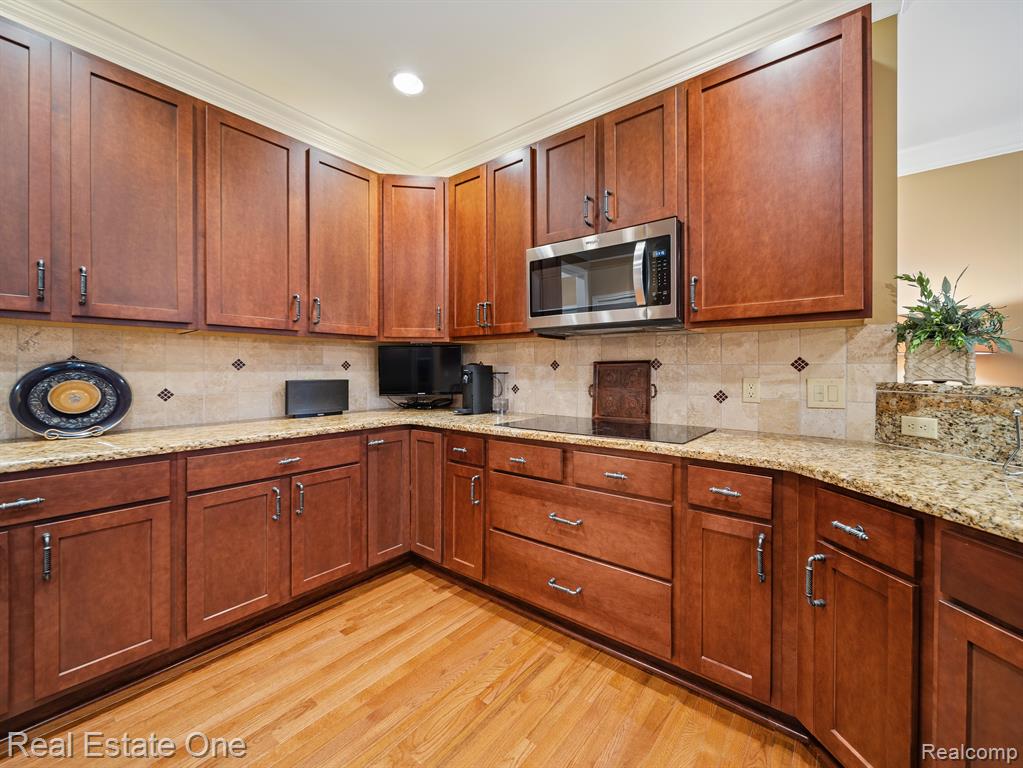 9160 ROGER SCOTT Trail, Brighton, MI 48116 — Photo 12