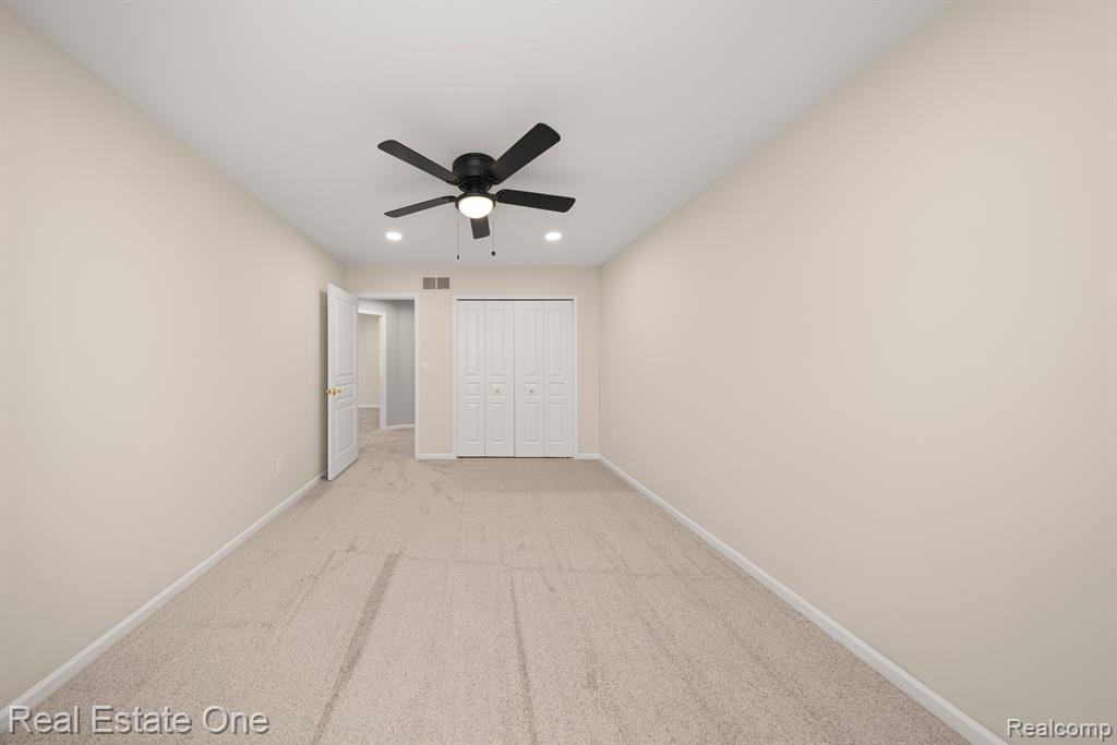 6246 Lindsay Court, West Bloomfield, MI 48324 — Photo 38