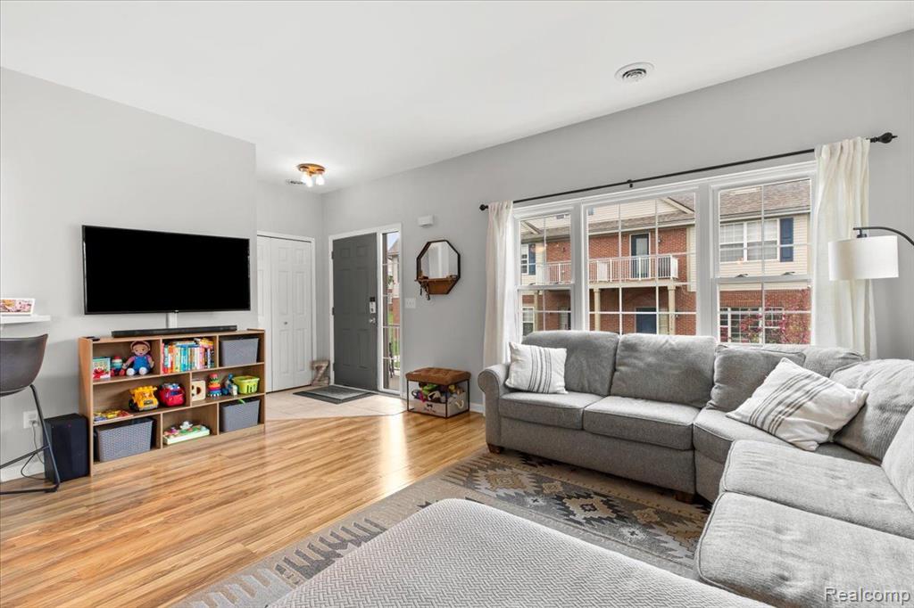 2070 Cloverly Lane, Ann Arbor, MI 48108 — Photo 3