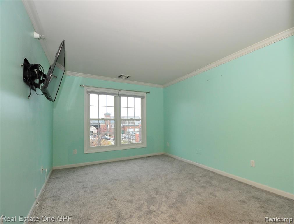 26 Pointe Park Place, 303, Grosse Pointe Park, MI 48230 — Photo 30