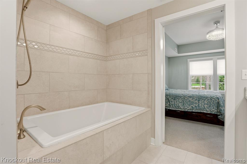 7422 Aspen Creek Drive, Midland, MI 48642 — Photo 24