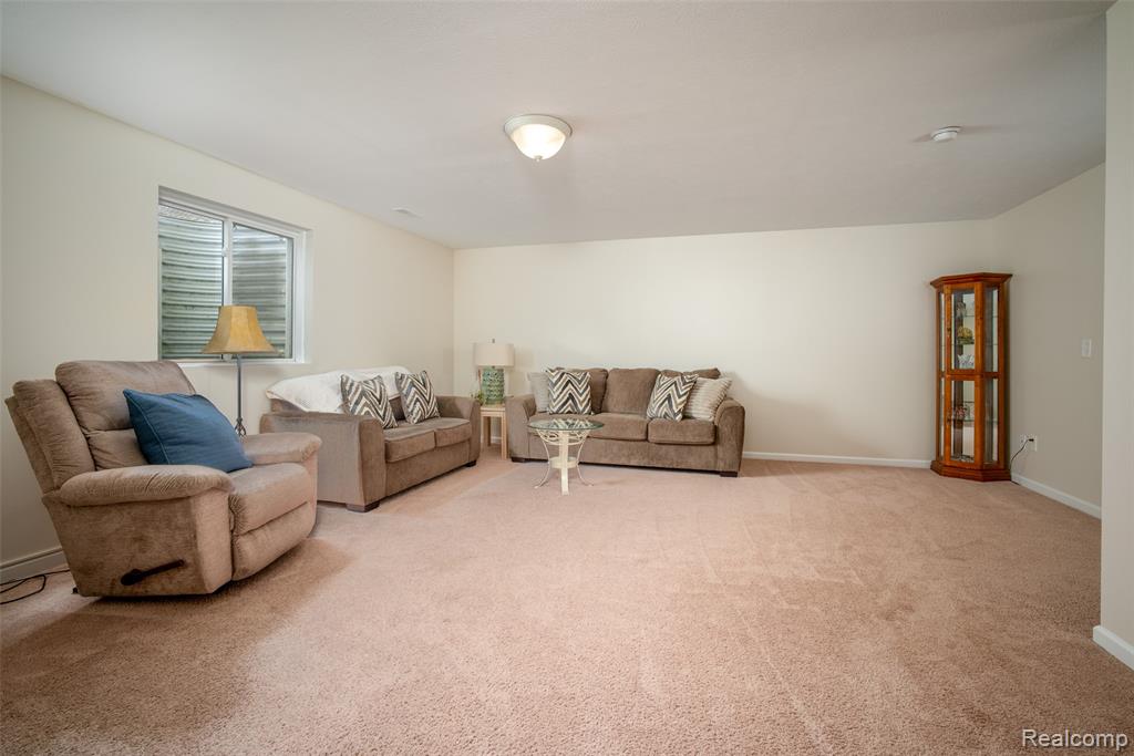 3411 Amber Oaks Drive, Howell, MI 48855 — Photo 25