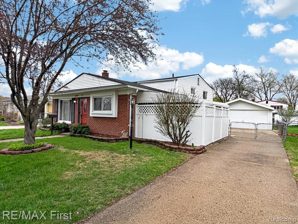 28326 Couzens Avenue, Madison Heights, MI 48071
