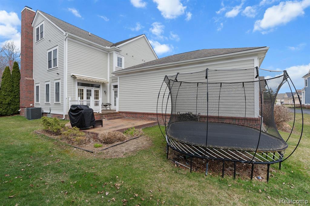 49829 JACKSON Lane, Canton, MI 48188 — Photo 47