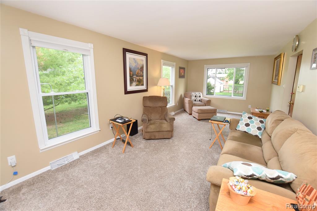 5483 Ameno Lane, Swartz Creek, MI 48473 — Photo 3