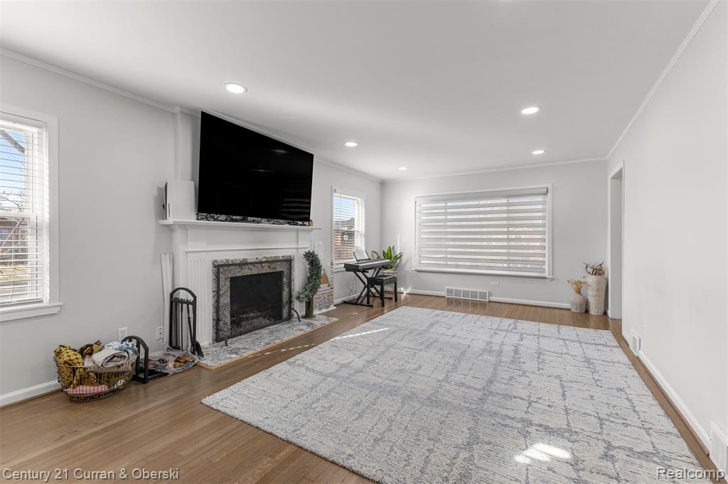 431 S SILVERY Lane, Dearborn, MI 48124 — Photo 8