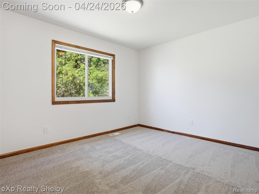 49301 Schoenherr Road, Shelby Twp, MI 48315 — Photo 20
