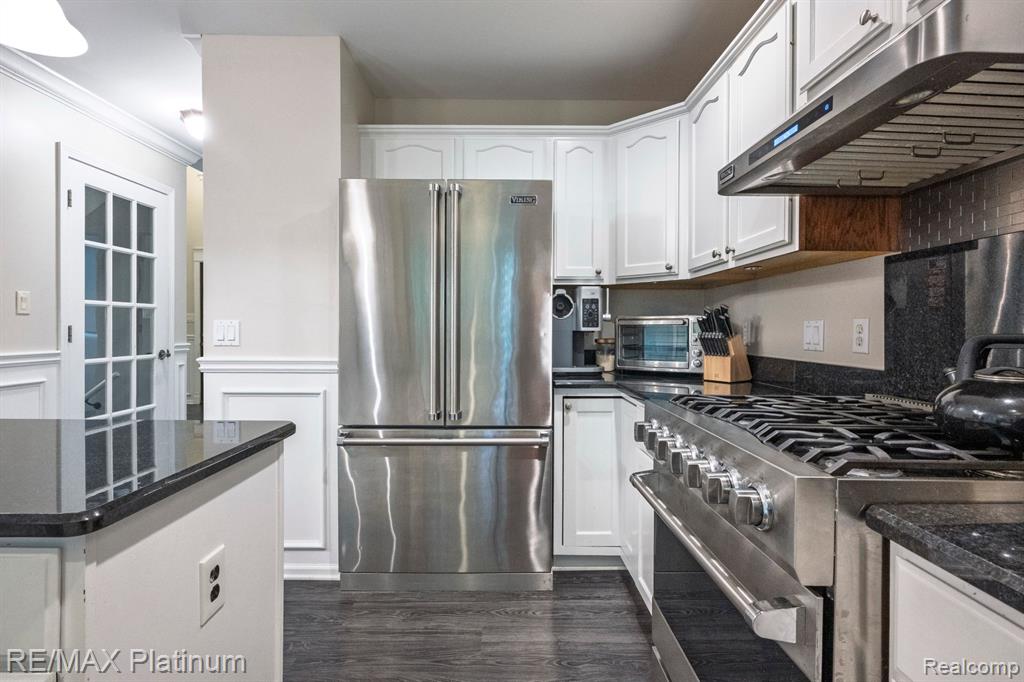 6103 SHADETREE Court, Howell, MI 48843 — Photo 13