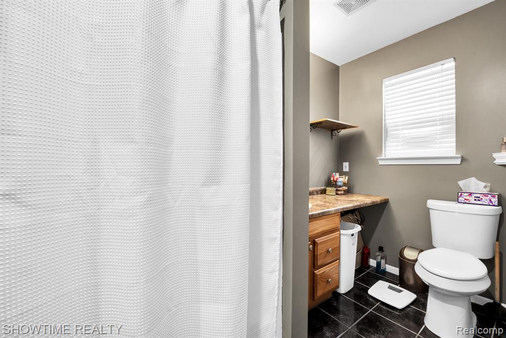 97 AVERY Street, Mount Clemens, MI 48043 — Photo 21