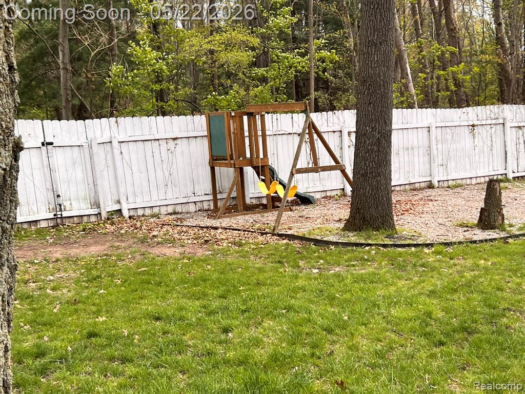 3556 Crestwood Drive, Lapeer, MI 48446 — Photo 44