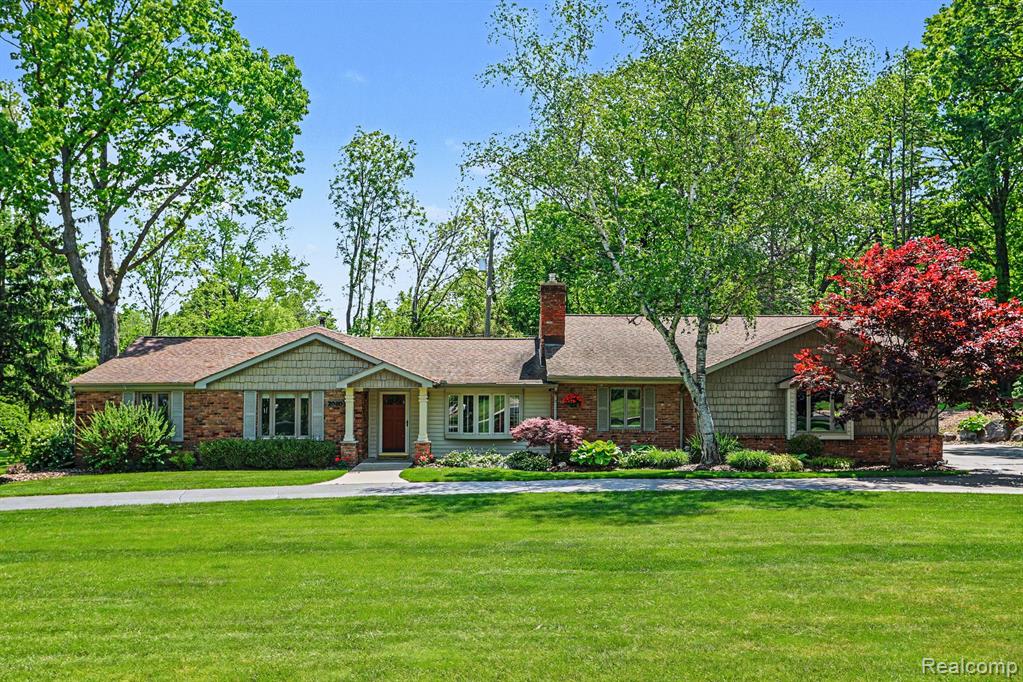 2080 Teggerdine Road, White Lake, MI